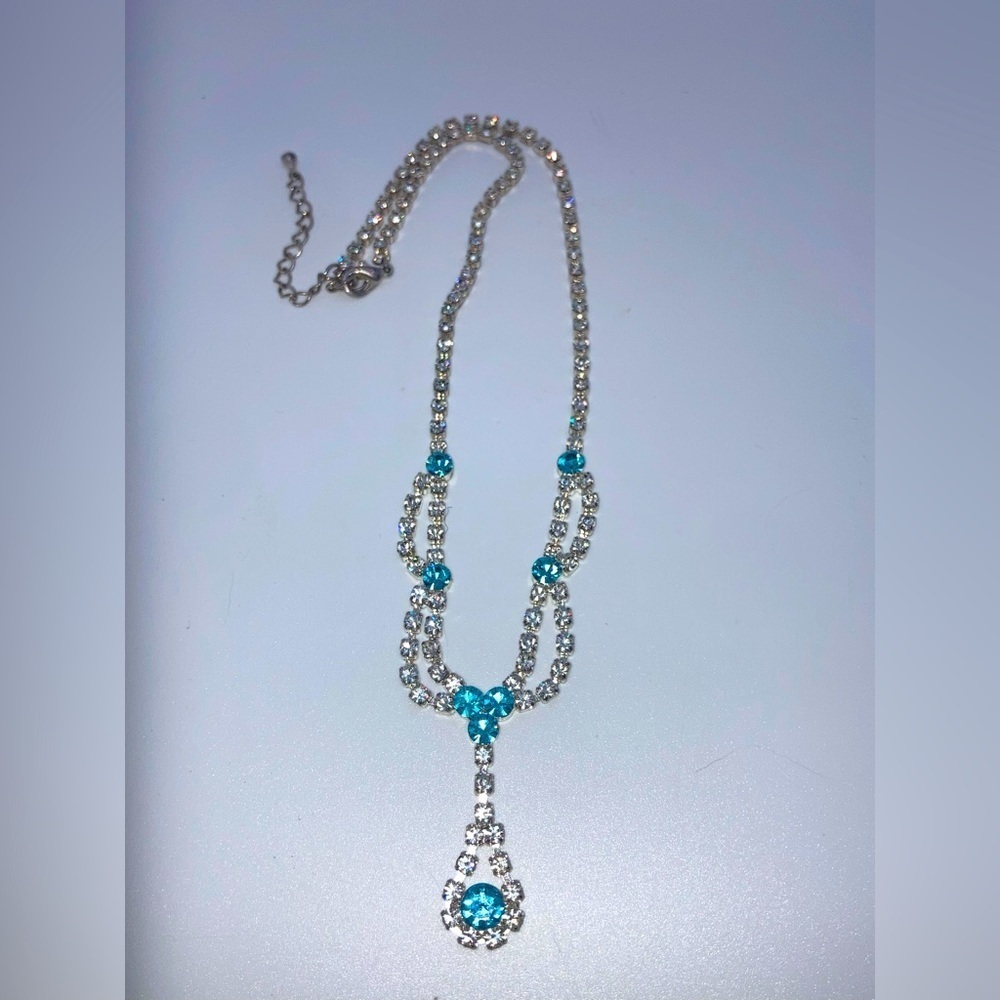 Vtg 90s Blue & White Rhinestone Drop Necklace Silver Tone Metal 15” + 2” Ext